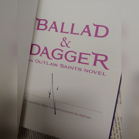 Owlcrate Edition of Ballad & Dagger by Daniel José Older - Picture 3 of 3